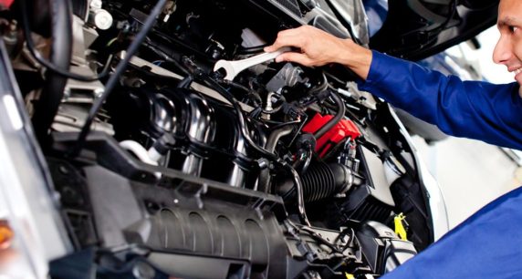 8 Signs and Symptoms of Engine Damage