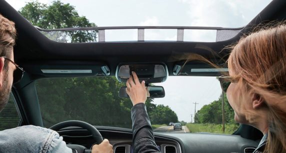 What’s the Difference Between Sunroof and Moonroof?