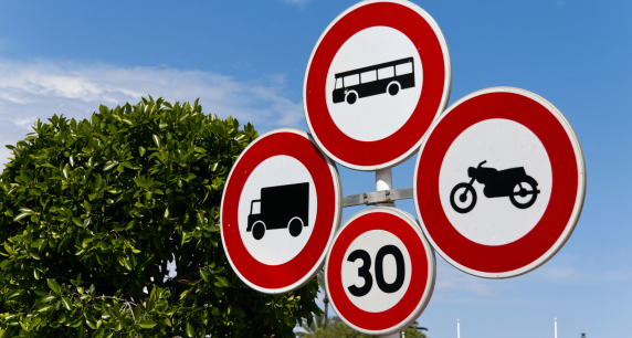 The Need for Speed Limits : Ensuring Safe Driving on the Roads