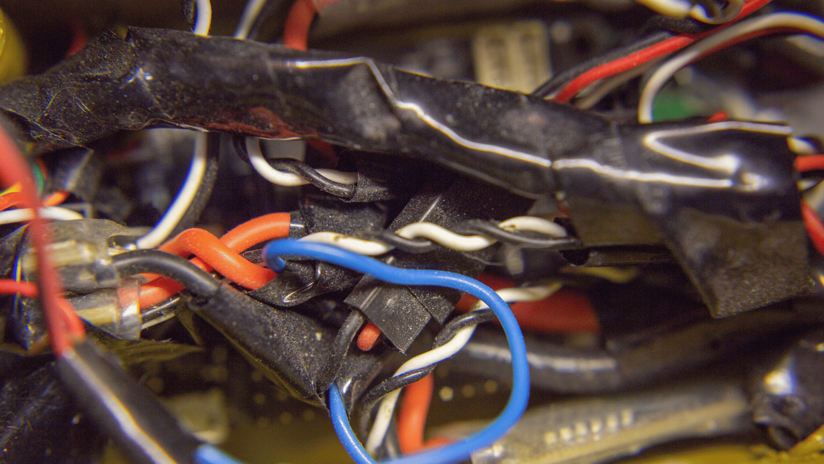 5 reasons Why Your Car Battery Drains Even When The Car is Off Guard My Ride